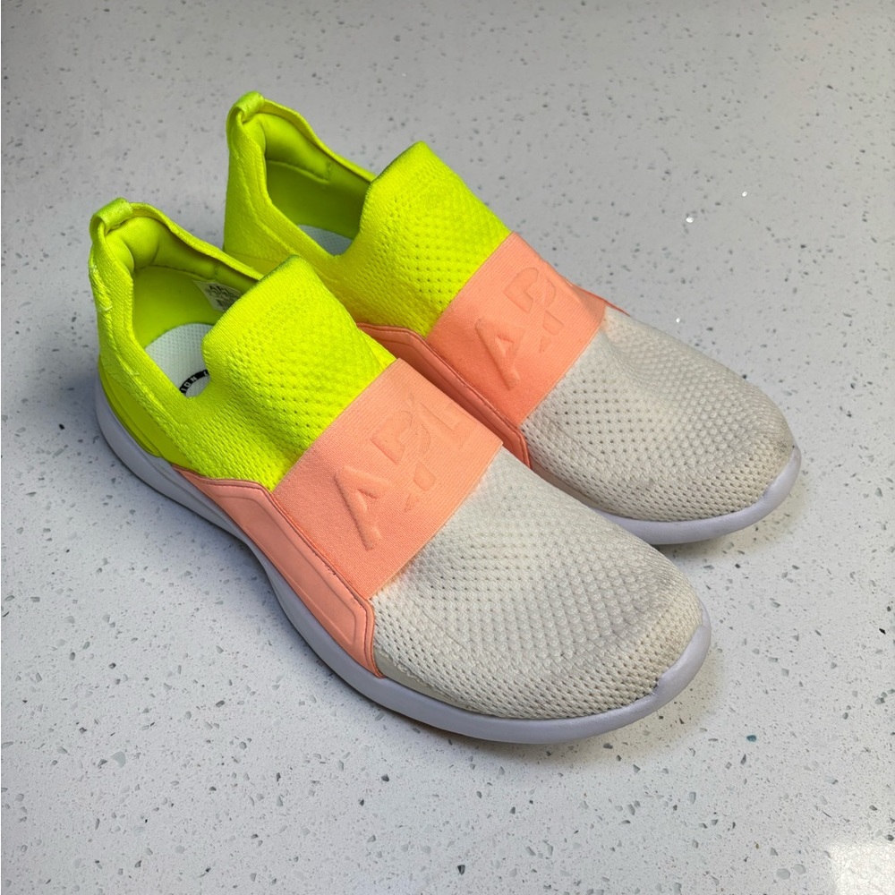 APL TechLoom Bliss Shoes Womens Size‎ 9 Slip On Trainer Lightweight Athletic